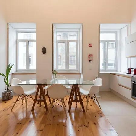 Apartment Art Mezannine With Garden Porto